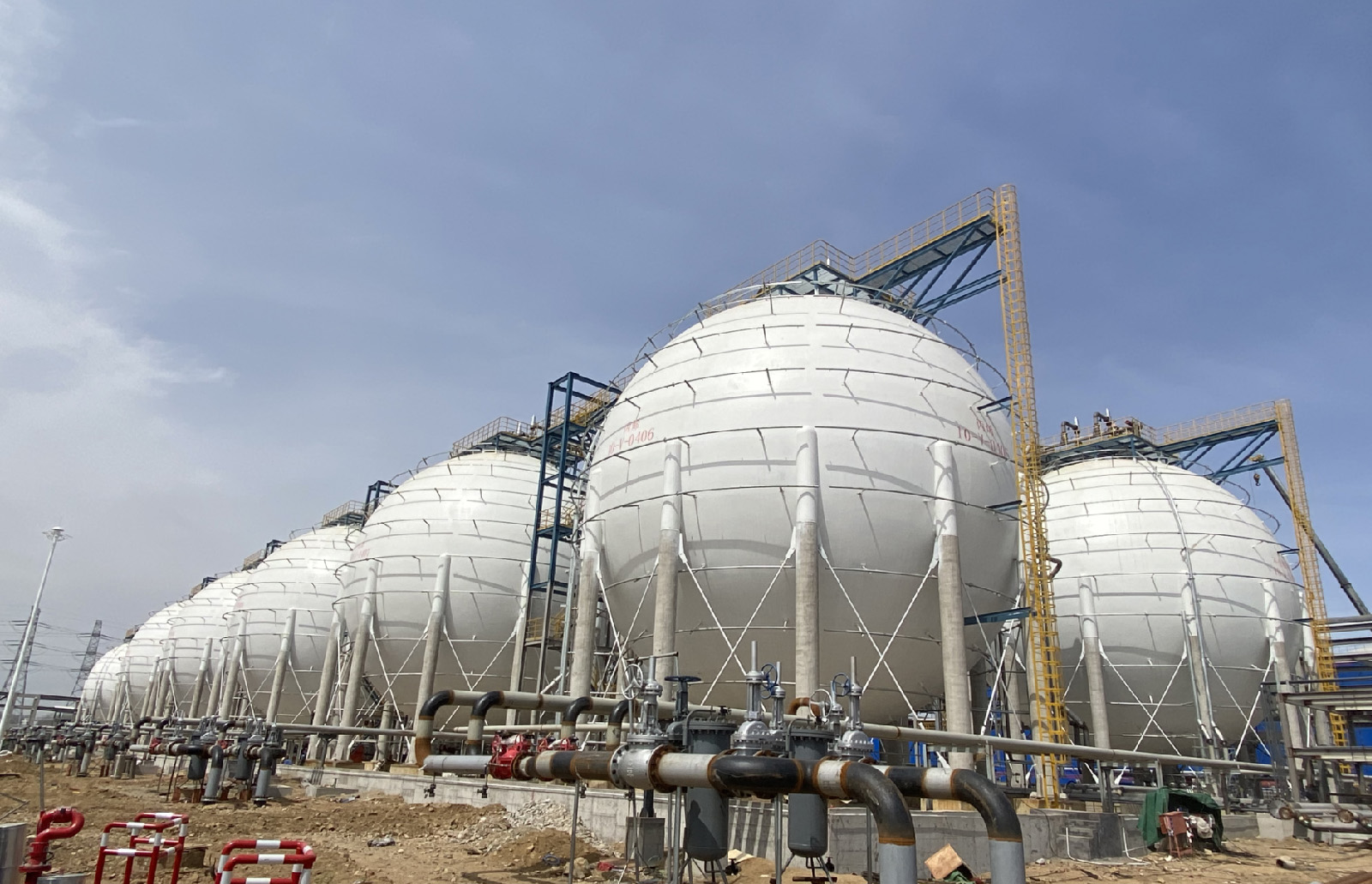 18 sets of 4000m³ propylene spherical tank for the 2×0.9 million tons/year PDH project (the biggest in the world) of Qingdao Jinneng New Material Co., Ltd.